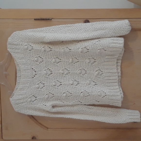 BB Dakota Sweater - Picture 1 of 5